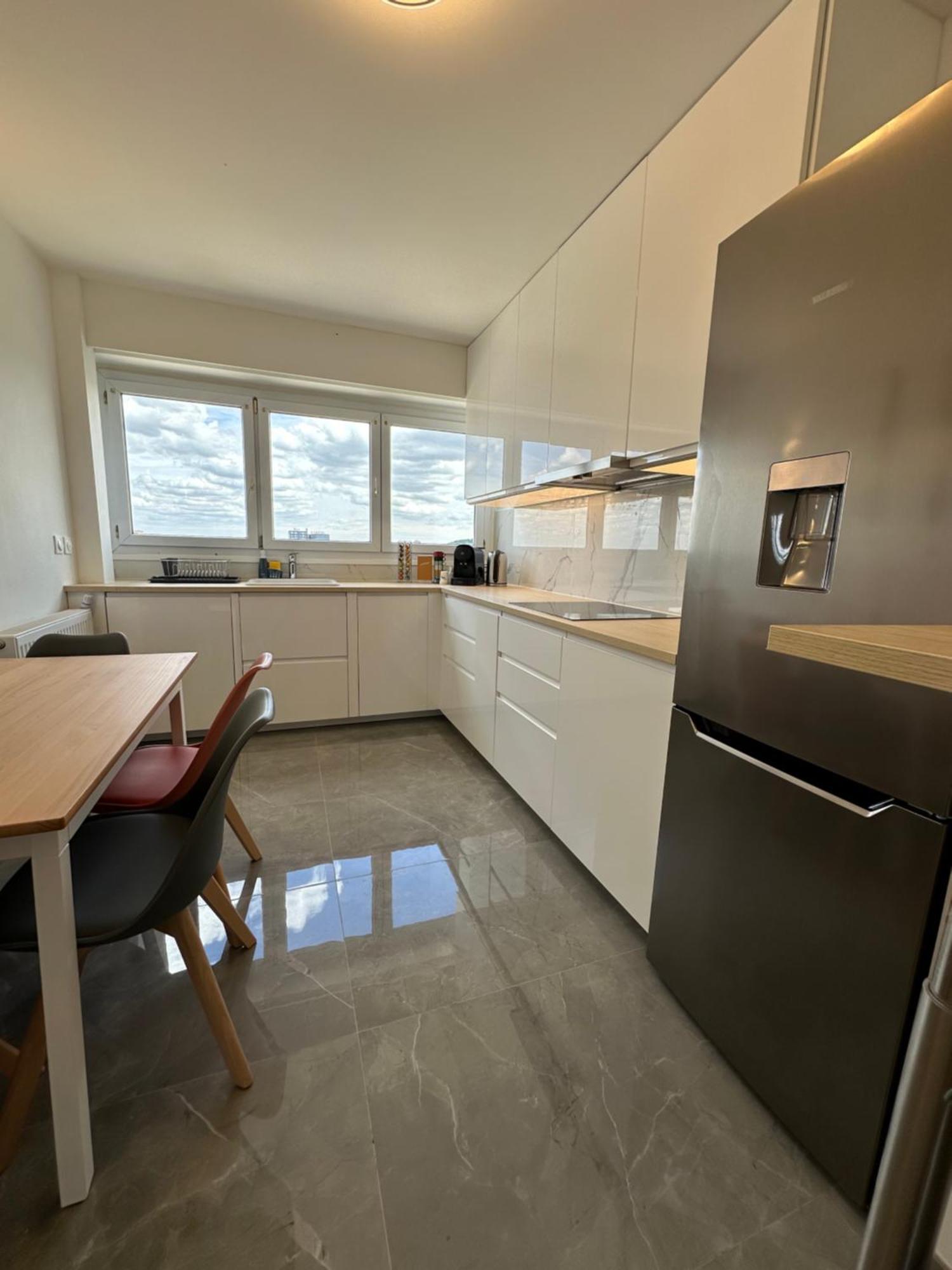 Paris Pantin Magnifique Appartement 4 Pieces De 108M2 Avec 2 Parking Interieur - Tres Cosy Pour 1 A 12 Personnes - Entierement Refait A Neuf Entire Apartment Luxurious And Warm - Pantin Paris 19 Eme Free Wifi Gratuit Exteriör bild