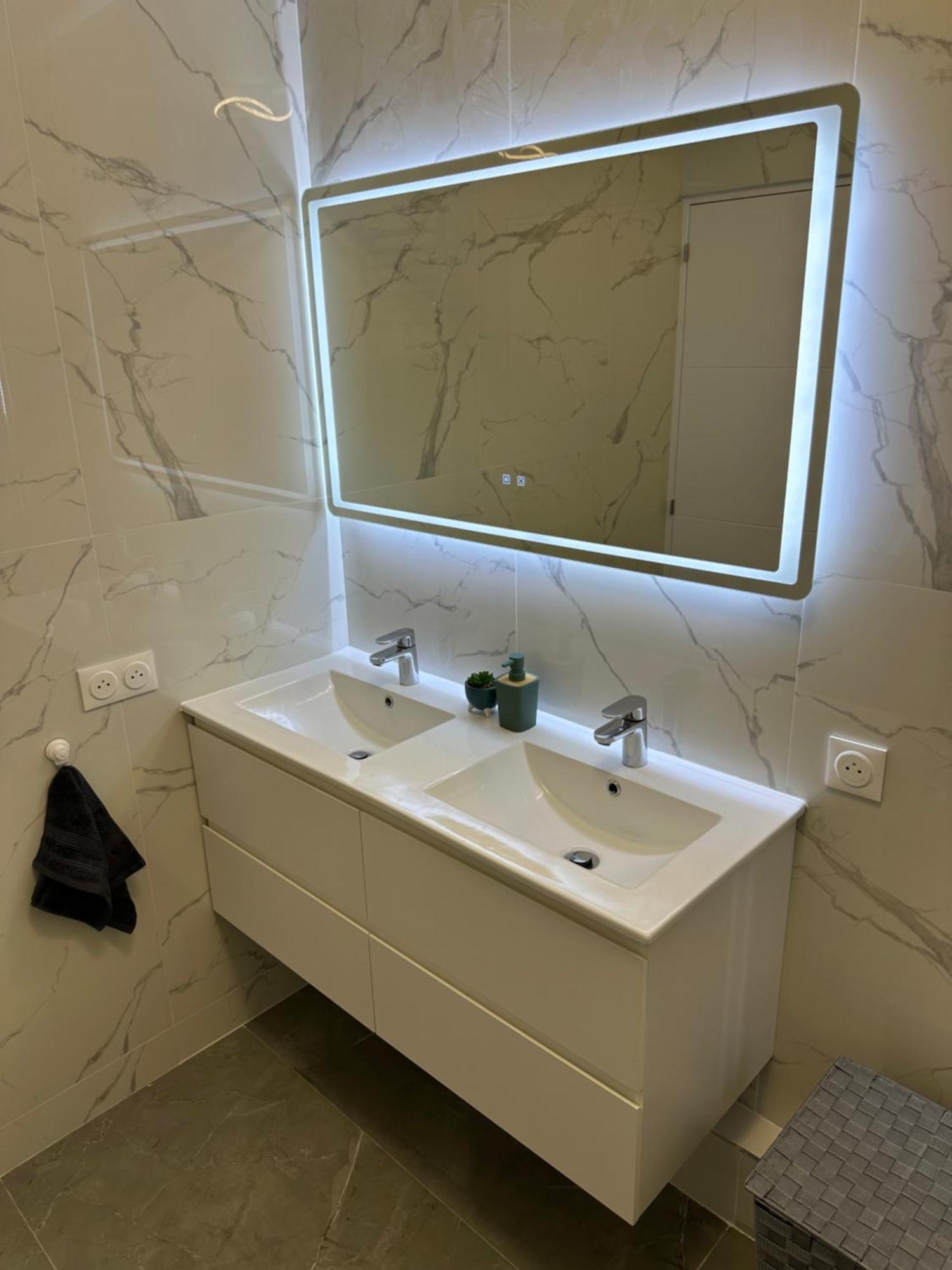 Paris Pantin Magnifique Appartement 4 Pieces De 108M2 Avec 2 Parking Interieur - Tres Cosy Pour 1 A 12 Personnes - Entierement Refait A Neuf Entire Apartment Luxurious And Warm - Pantin Paris 19 Eme Free Wifi Gratuit Exteriör bild