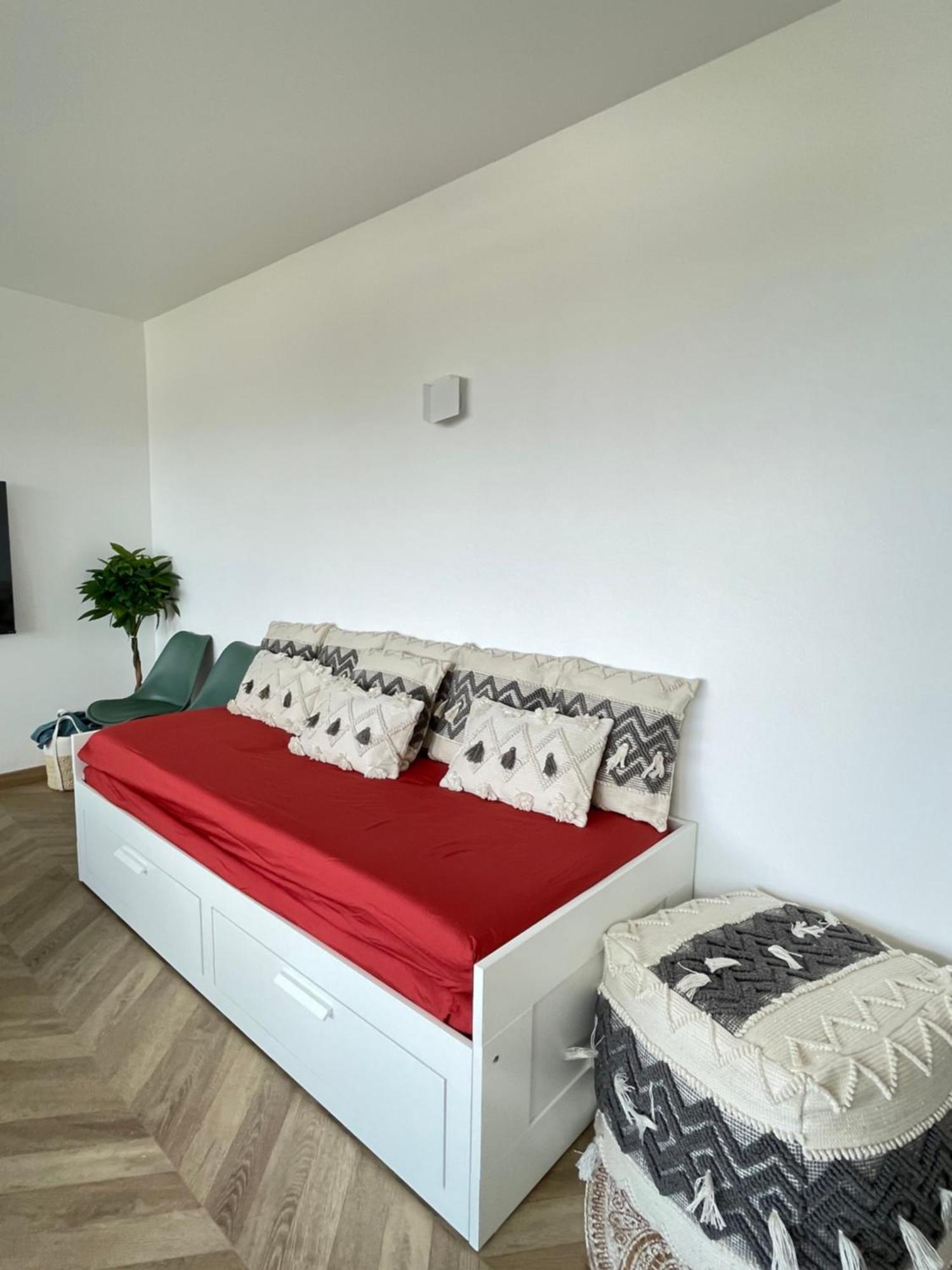 Paris Pantin Magnifique Appartement 4 Pieces De 108M2 Avec 2 Parking Interieur - Tres Cosy Pour 1 A 12 Personnes - Entierement Refait A Neuf Entire Apartment Luxurious And Warm - Pantin Paris 19 Eme Free Wifi Gratuit Exteriör bild