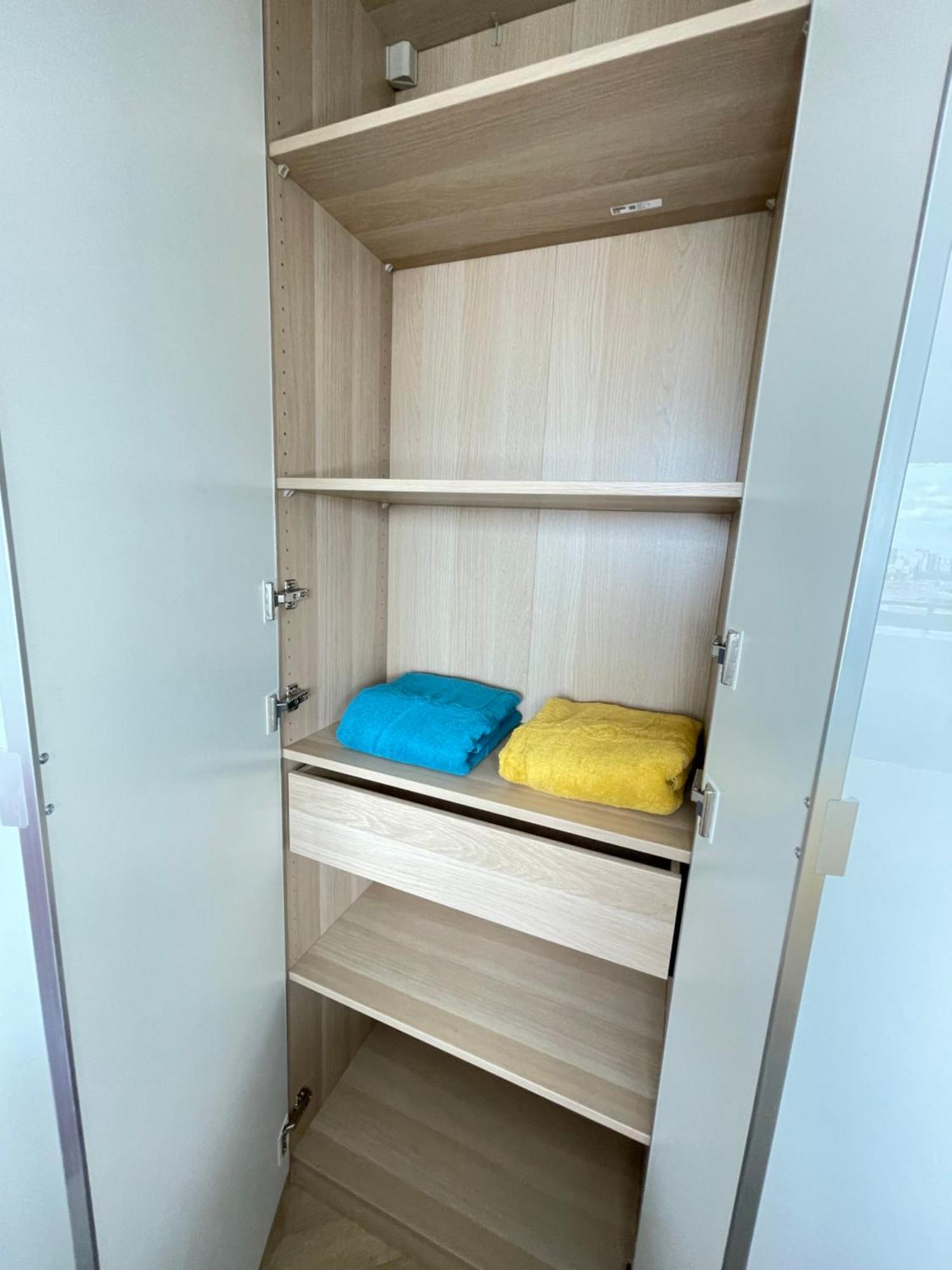 Paris Pantin Magnifique Appartement 4 Pieces De 108M2 Avec 2 Parking Interieur - Tres Cosy Pour 1 A 12 Personnes - Entierement Refait A Neuf Entire Apartment Luxurious And Warm - Pantin Paris 19 Eme Free Wifi Gratuit Exteriör bild