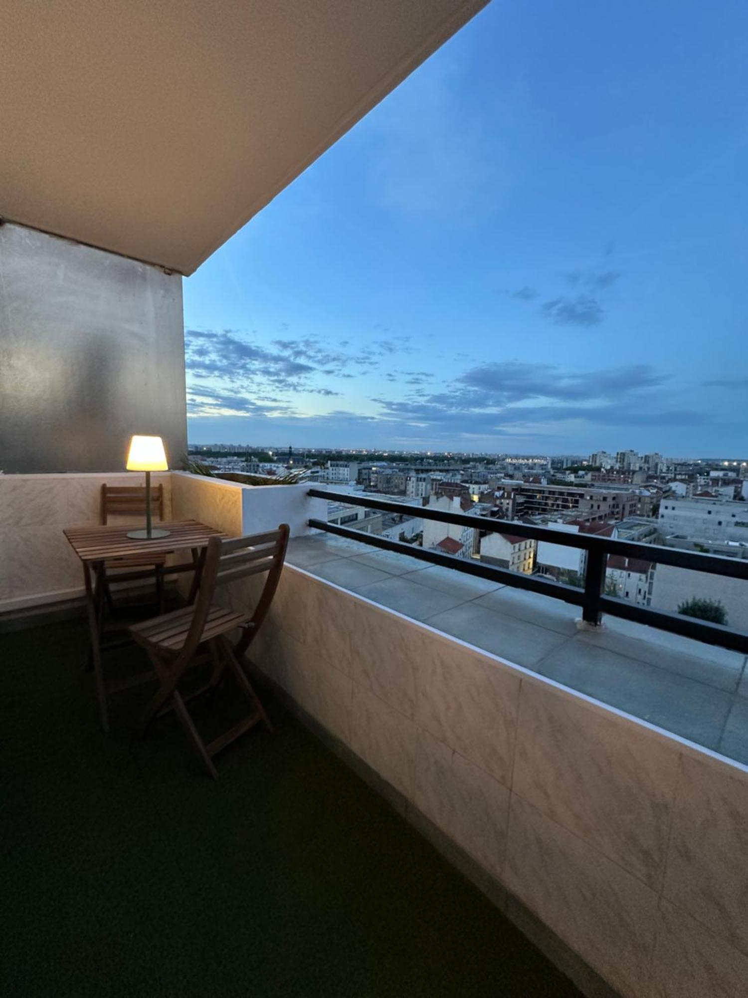 Paris Pantin Magnifique Appartement 4 Pieces De 108M2 Avec 2 Parking Interieur - Tres Cosy Pour 1 A 12 Personnes - Entierement Refait A Neuf Entire Apartment Luxurious And Warm - Pantin Paris 19 Eme Free Wifi Gratuit Exteriör bild